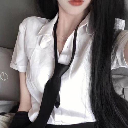 三月女郎
